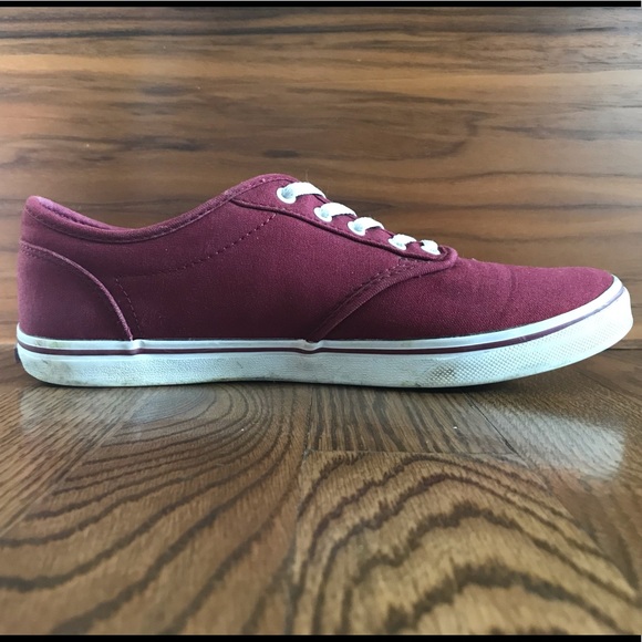 Authentic Lo Pro VANS - Picture 2 of 4